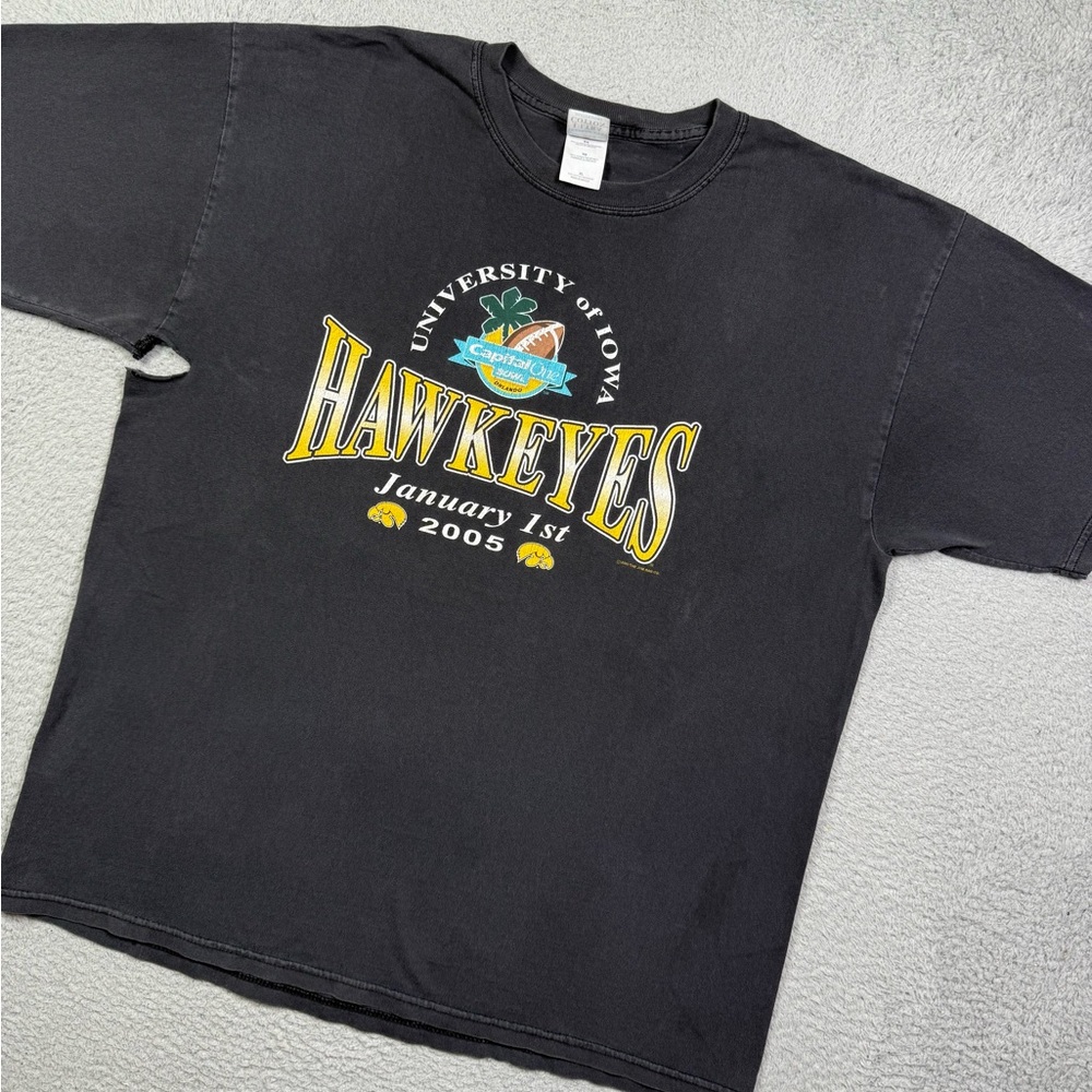 Vintage 2005‎ university of Iowa Hawkeyes football T-shirt